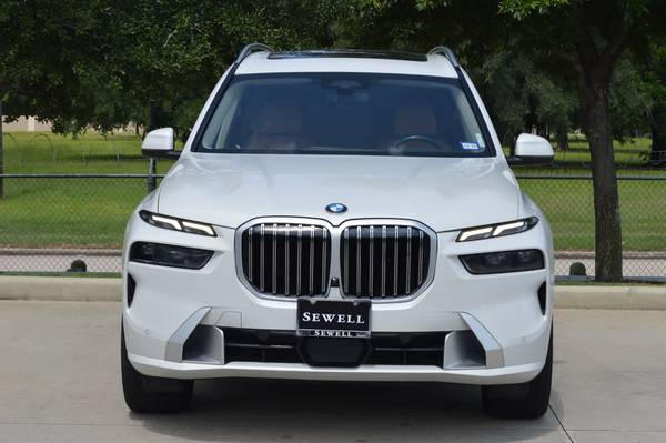 BMW X7 with VIN: 5UX23EM00P9R06029