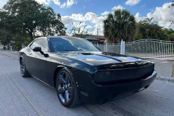 2013 Dodge Challenger SXT Coupe