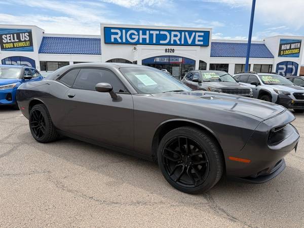 Dodge Challenger with VIN: 2C3CDZAG2GH225614