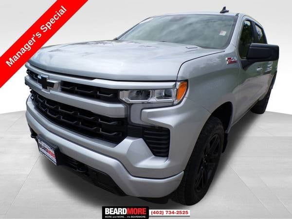 Chevrolet Silverado 1500 with VIN: 1GCUDEET2NZ564032