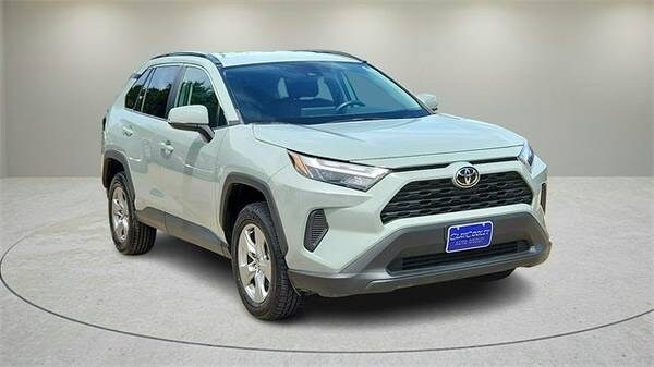 Toyota RAV4 with VIN: 2T3P1RFV7NW284135