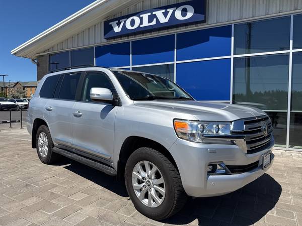 Toyota Land Cruiser with VIN: JTMCY7AJXG4039753