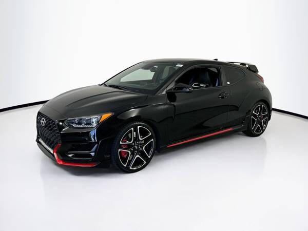 Hyundai Veloster with VIN: KMHT36AH9MU009883