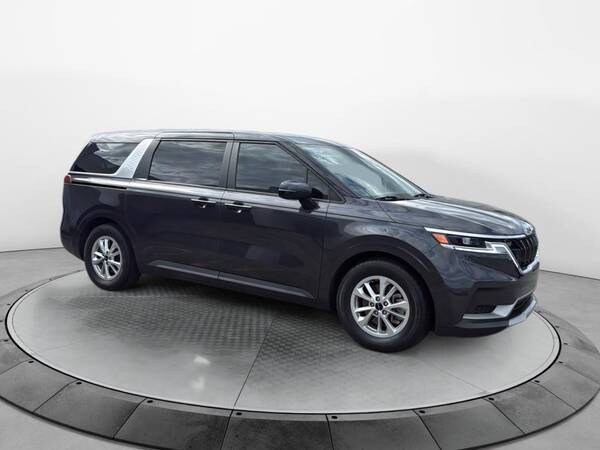 Kia Carnival with VIN: KNDNB4H36N6146705