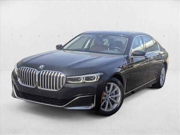 BMW 7 Series with VIN: WBA7T2C07NCK08778