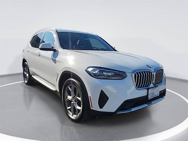 BMW X3 with VIN: WBX57DP09NN157795
