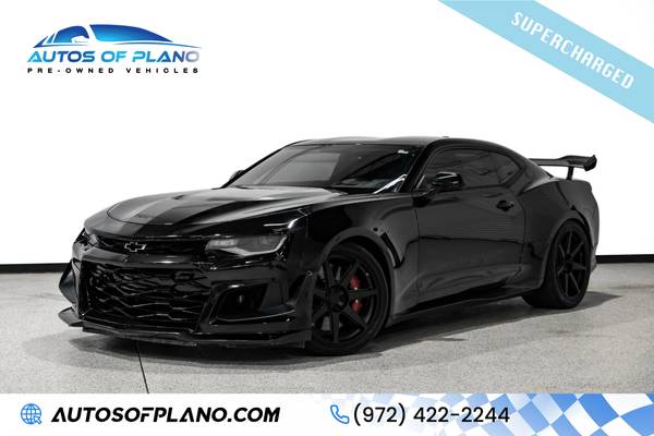 Chevrolet Camaro with VIN: 1G1FJ1R63H0173763