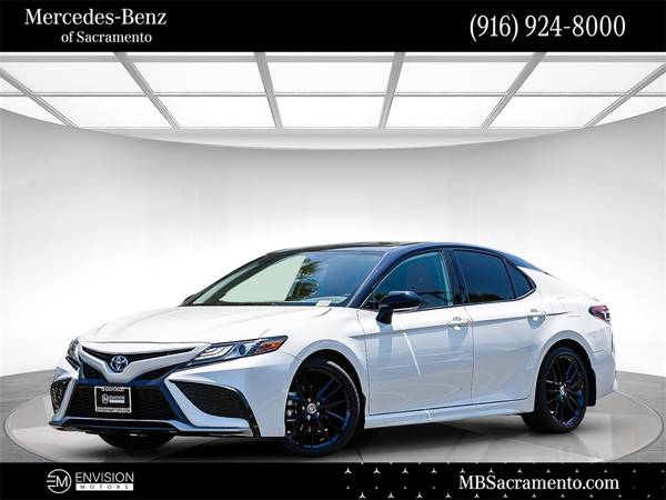 Toyota Camry Hybrid with VIN: 4T1K31AK1RU074048