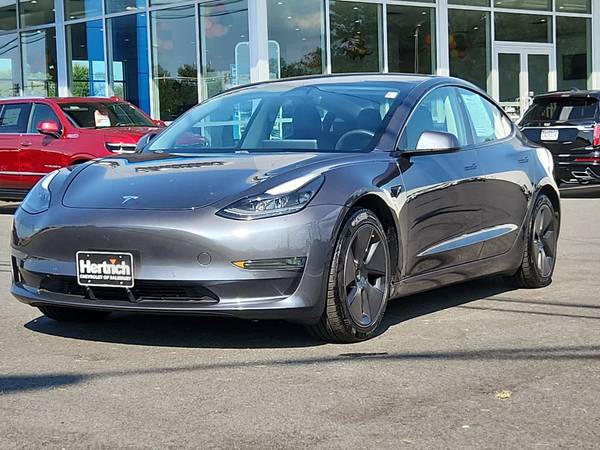 Tesla Model 3 with VIN: 5YJ3E1EB1MF973961