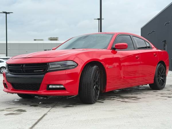 Dodge Charger with VIN: 2C3CDXCT5HH617387