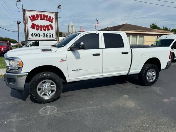 Ram 2500 with VIN: 3C6UR5CLXMG561003