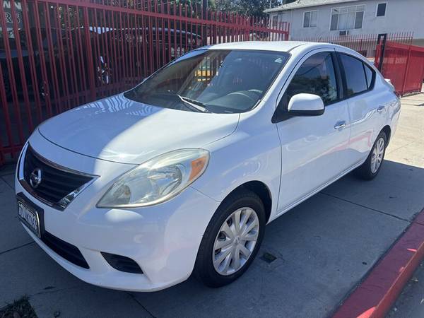 Nissan Versa with VIN: 3N1CN7AP9EL829987