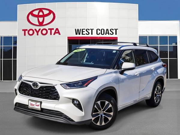Toyota Highlander with VIN: 5TDHZRAH3MS036902
