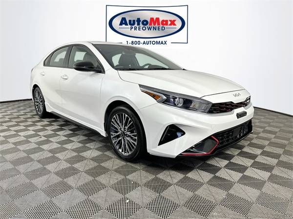 Kia Forte with VIN: 3KPF54AD4NE492308