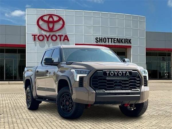 Toyota Tundra with VIN: 5TFPC5DB6SX088917