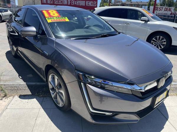 Honda Clarity with VIN: JHMZC5F16JC022112