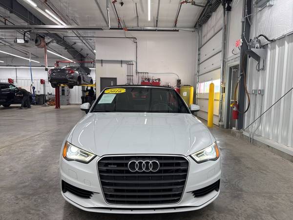 Audi A3 with VIN: WAU38LFF6G1020676