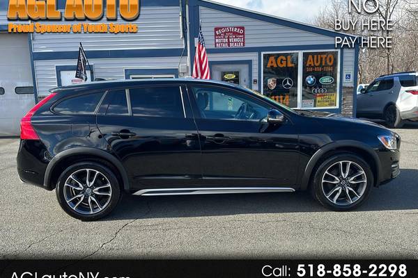 2018 Volvo V60 Cross Country T5