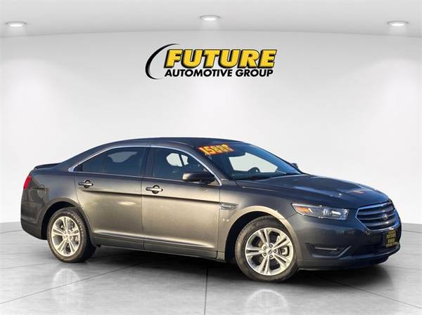 Ford Taurus with VIN: 1FAHP2E81JG125368
