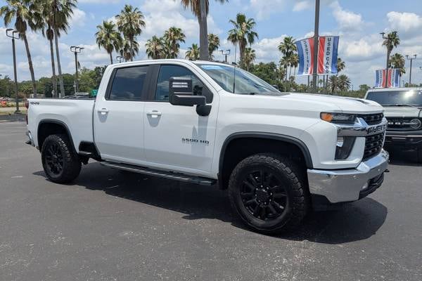 2020 Chevrolet Silverado 3500HD LT  Crew Cab