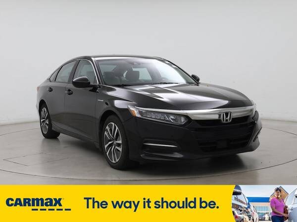 Honda Accord Hybrid with VIN: 1HGCV3F18JA013611