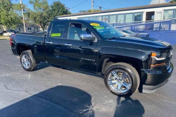 2019 Chevrolet Silverado 1500 LD Custom  Double Cab