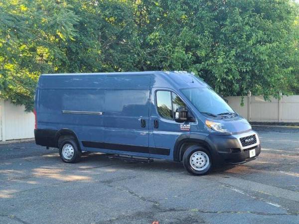 Ram ProMaster Cargo Van with VIN: 3C6URVJG9KE564568