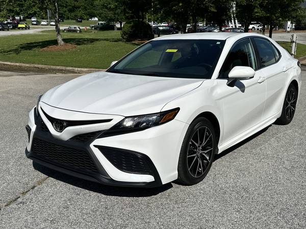 Toyota Camry with VIN: 4T1G11AK0PU755620