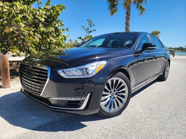 Genesis G90 with VIN: KMHG34JA2JU041885