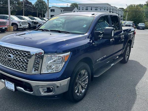 Nissan Titan with VIN: 1N6AA1E55JN544961