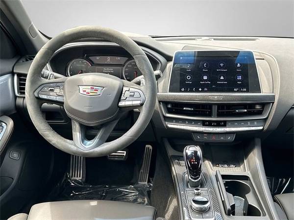 Cadillac CT5 with VIN: 1G6DV5RW7R0128405