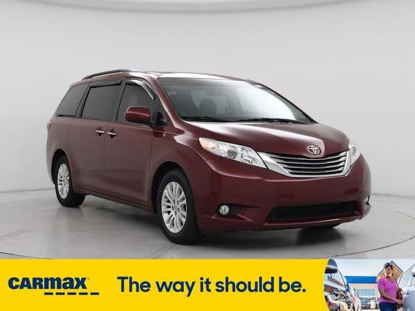 Toyota Sienna with VIN: 5TDYZ3DC0HS892113