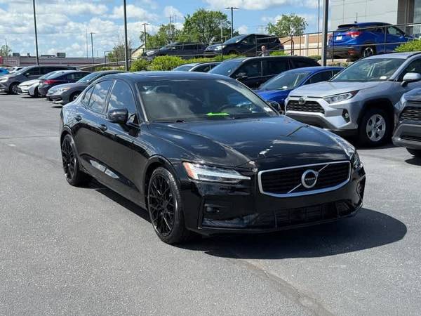 Volvo S60 with VIN: 7JRA22TM5KG005599