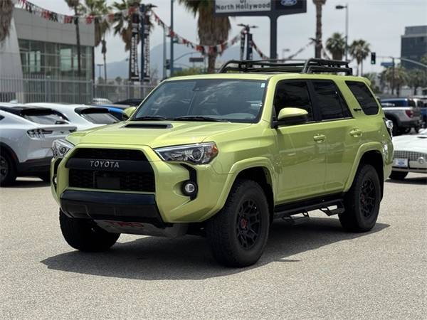 Toyota 4Runner with VIN: JTELU5JR2N6061023