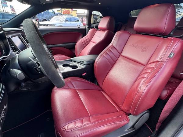 Dodge Challenger with VIN: 2C3CDZC98PH679445