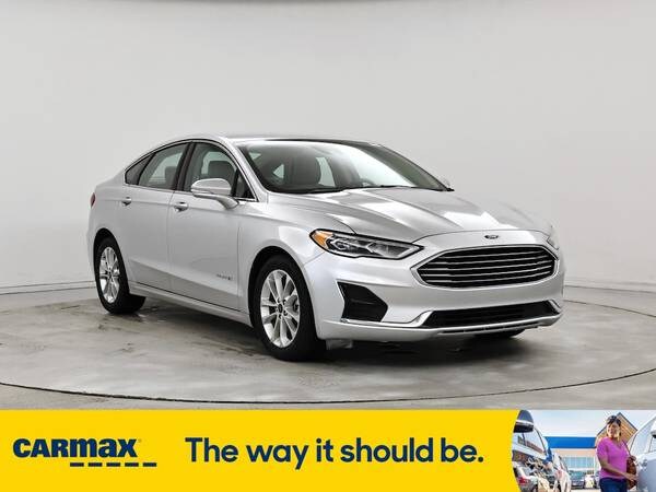 Ford Fusion Hybrid with VIN: 3FA6P0MU9KR136722