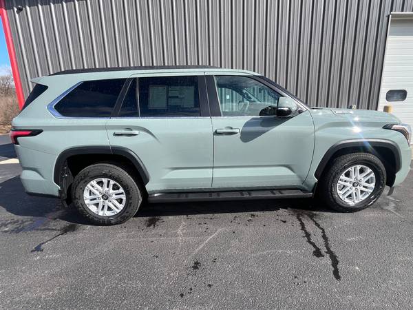 Toyota Sequoia with VIN: 7SVAAABA2SX051416