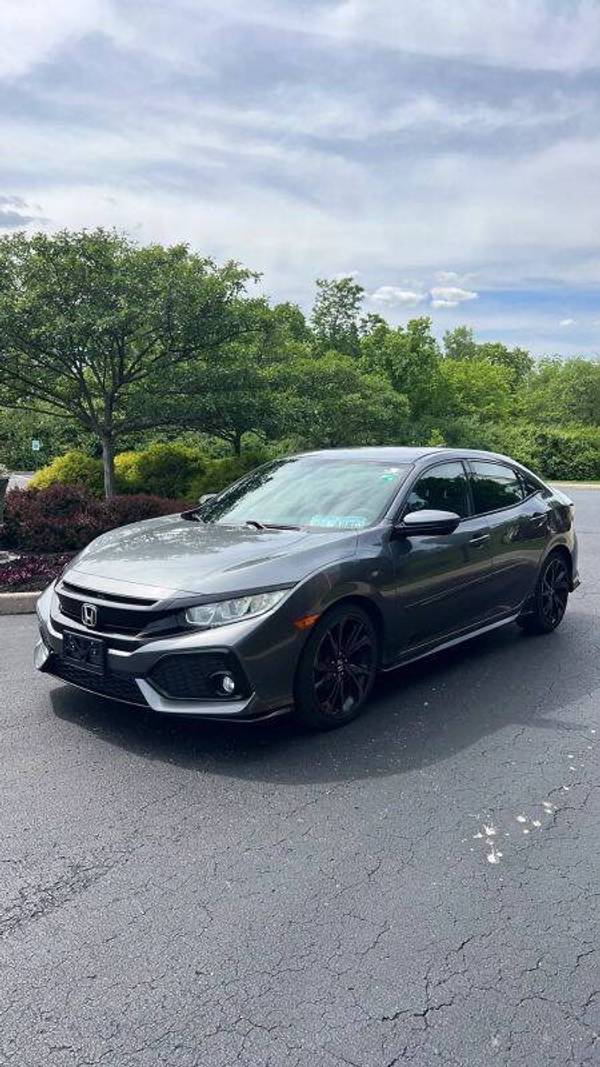 Honda Civic with VIN: SHHFK7H45HU232187