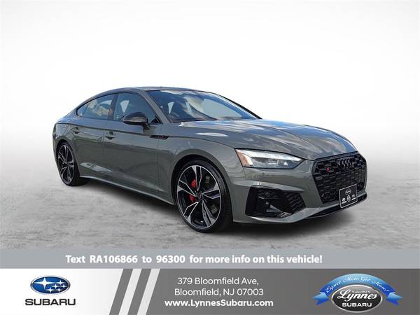 Audi S5 with VIN: WAUC4CF56RA106866