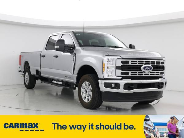 Ford F-350 Super Duty with VIN: 1FT8W3BT8RED15204