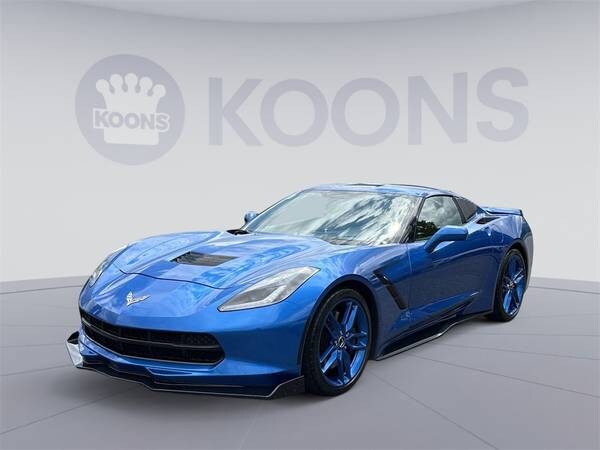 Chevrolet Corvette Stingray with VIN: 1G1YL2D73E5101601