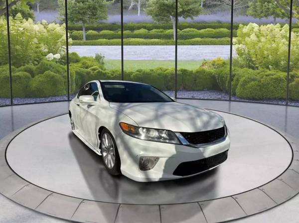 Honda Accord with VIN: 1HGCT2A85FA001752