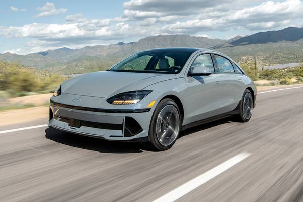 2024 Hyundai IONIQ 6 SEL