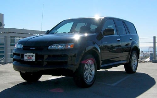 2002 Isuzu Axiom S 4WD 4dr SUV Shown