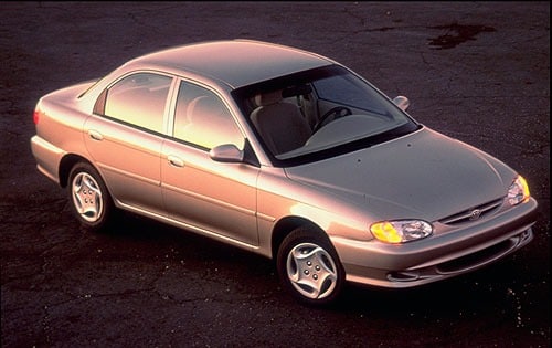 1998 Kia Sephia 4dr Sedan
