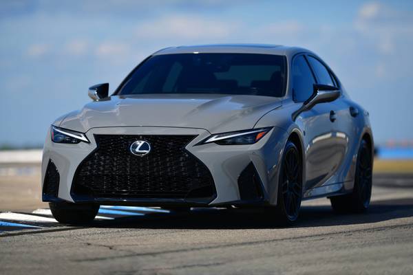 Left Side Kit | LEXUS IS 500 F SPORT 2022 Left Side Kit | LEXUS IS 500 F SPORT 2022