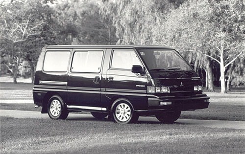 1990 Mitsubishi Vanwagon 2 Dr STD Passenger Van