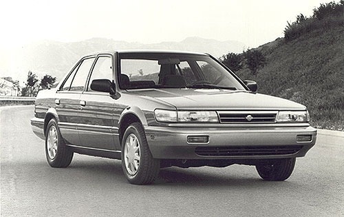 1990 Nissan Stanza 4 Dr GXE Sedan