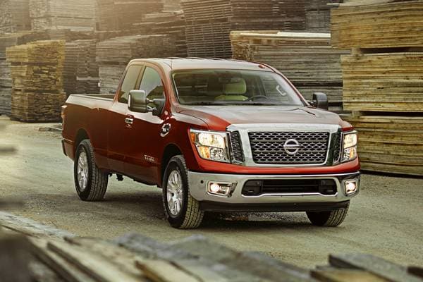 2018 titan pro 4x sales towing capacity