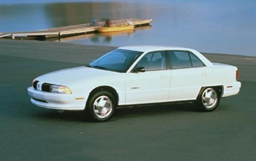 1995 Oldsmobile Achieva 4 Dr S Sedan